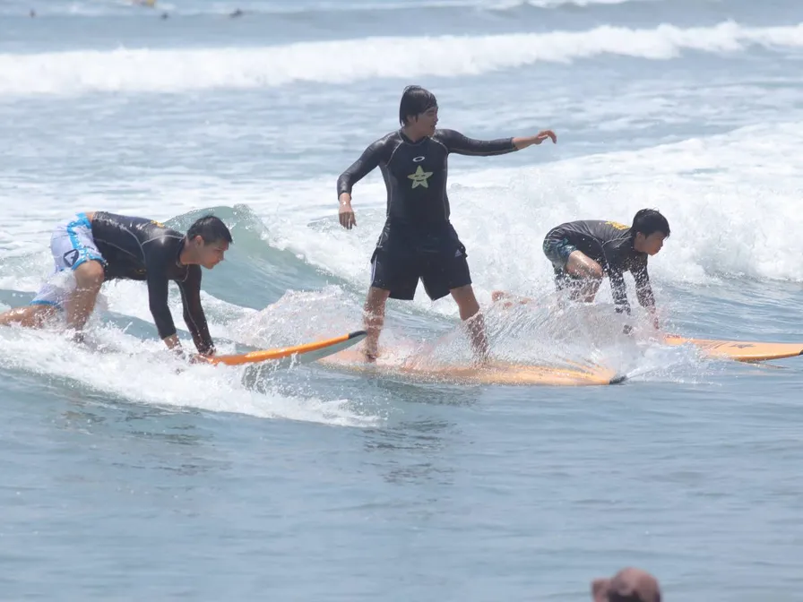 Surfing CAS photo 2